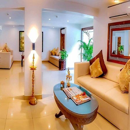 Hotel Samraj Mumbai  Buitenkant foto