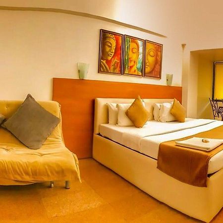 Hotel Samraj Mumbai  Buitenkant foto