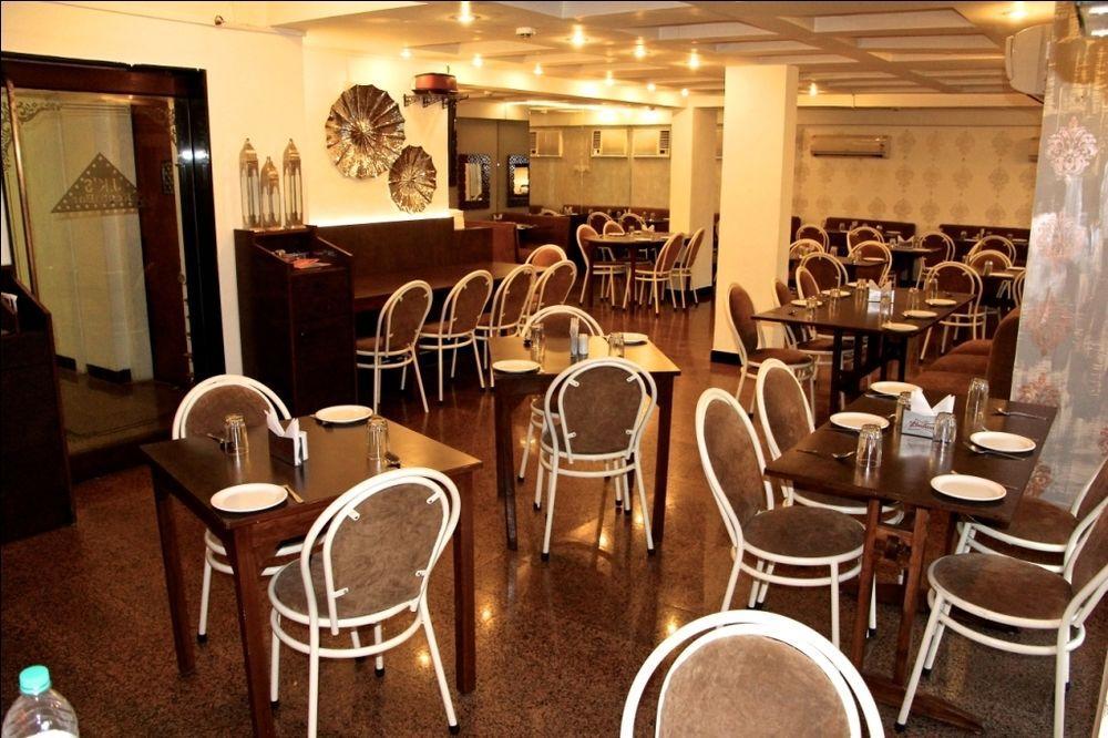 Hotel Samraj Mumbai  Buitenkant foto