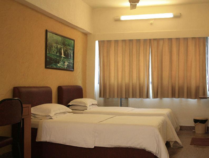 Hotel Samraj Mumbai  Buitenkant foto