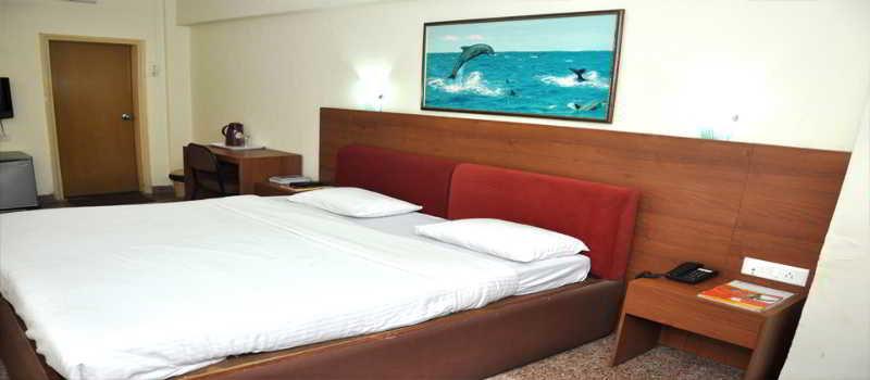 Hotel Samraj Mumbai  Buitenkant foto
