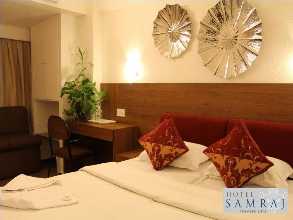 Hotel Samraj Mumbai  Buitenkant foto