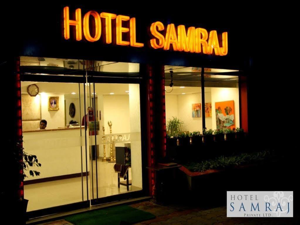 Hotel Samraj Mumbai  Buitenkant foto