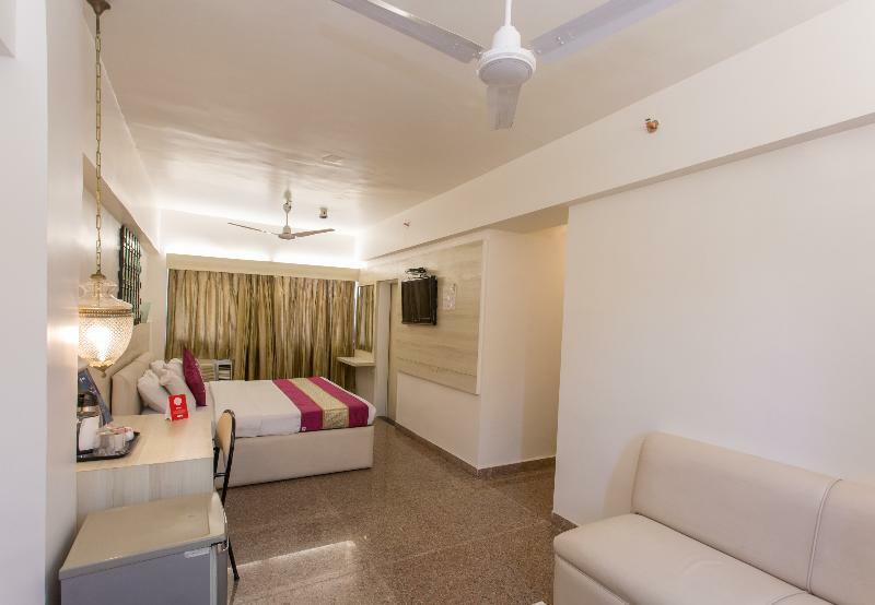 Hotel Samraj Mumbai  Buitenkant foto